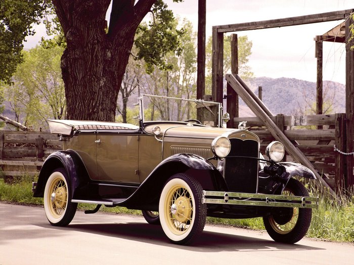 1931 Ford Deluxe Phaethon, 4 Cylinder 40 HP, Model A.jpg