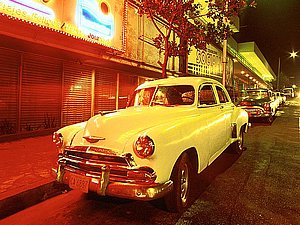 La Rampa Street, La Habana, Cuba.jpg